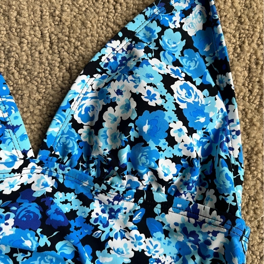 Nautica Shape Enhancing Slimming Blue Floral Halter Tankini - Picture 10 of 10